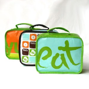 insulated-lunch-bag-ensures-safe-and-convenient-food-carrying1